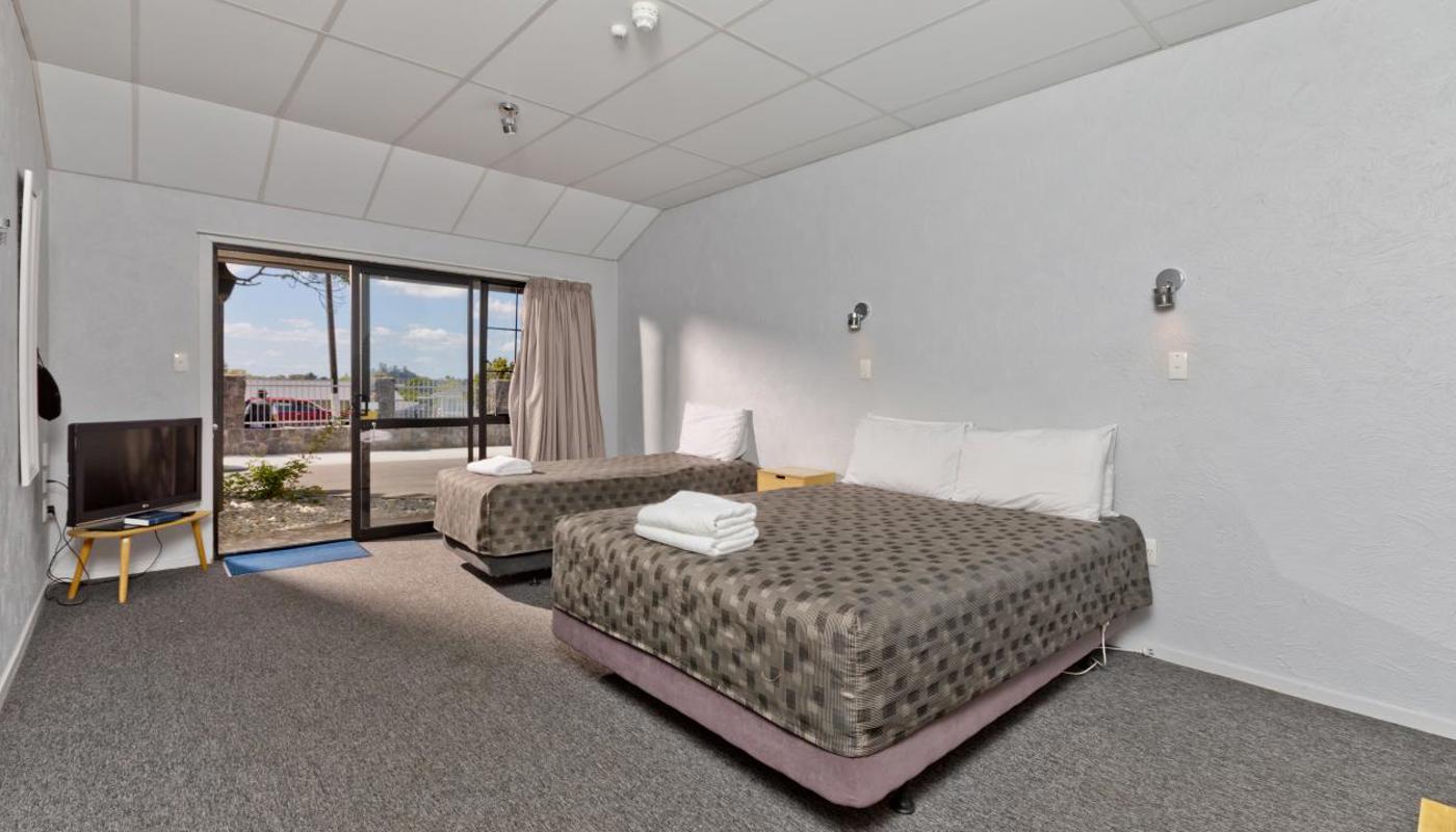 Studio Queen Room