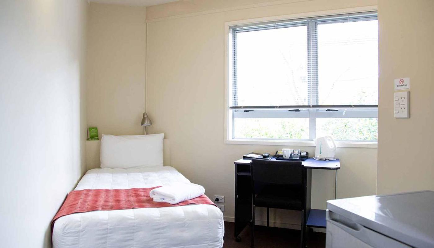Private Single Ensuite Room