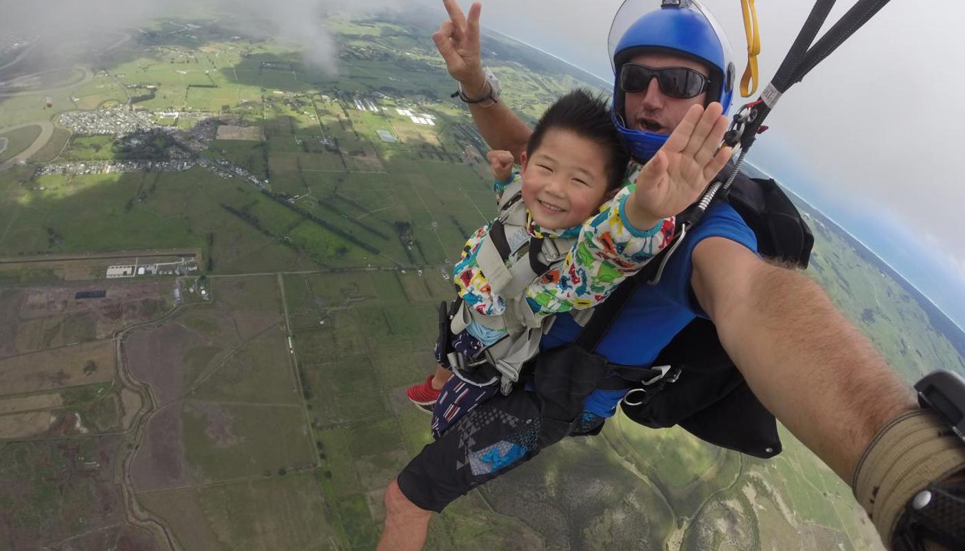 Our large 17 seat plane means you can jump with all your friends and family.