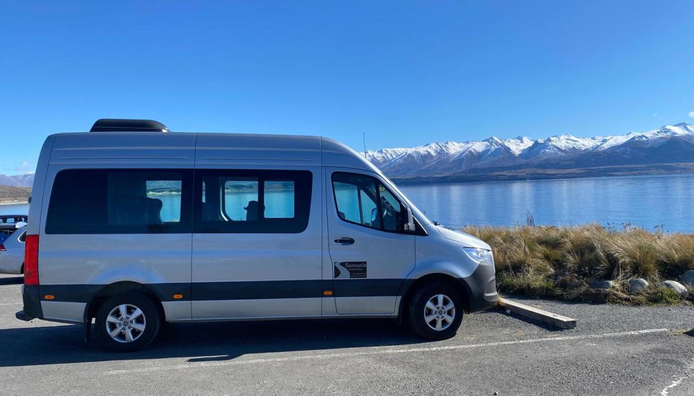 Mercedes Sprinter 12 seat high roof minibus