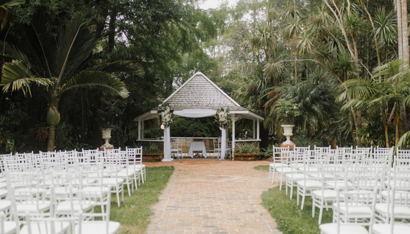 The palm isle of Settlers Country Manor