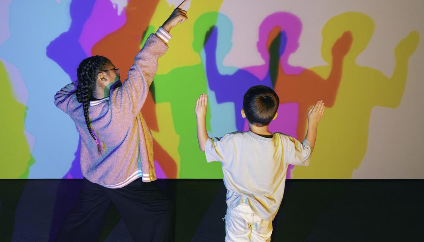 Play with light and colour in Te Puawānanga Science and Technology Centre